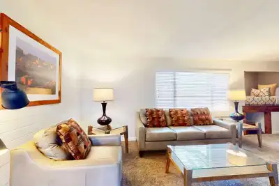 Downtown Cozy Home Base - Purple Sage 4