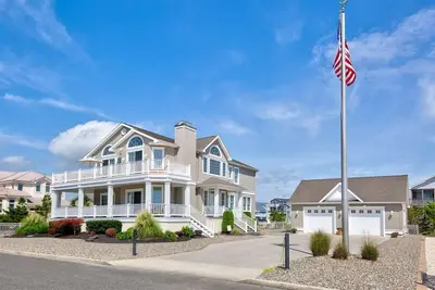 Image de Weekend Rental For The Perfect Adult Getaway