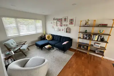 Image de Colorful asbury vacation home - 1+ mile to beach!