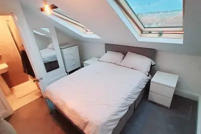 Image de Perfectly Situated 2 Bedroom En-suite Maisonette in the Heart of Gloucester Road