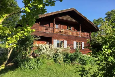 Image de Ehem. Künstlerhaus mit Garten in Seenähe