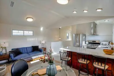 Image de Fabulous and Easy commute! nice 3bedroom2bath house washer dryer