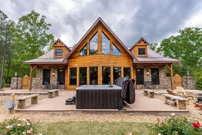 Image de Lodge @ Little River Retreat w/Hot Tub - Sleeps 12