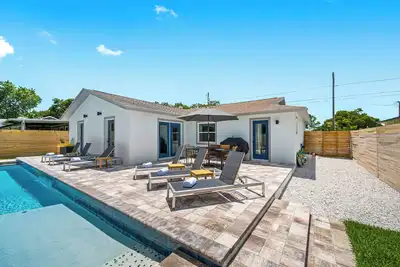 Image de Epic Family Stay 4br/3br • Heated Pool • Near Beach