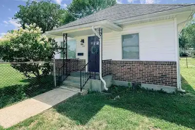 Image de 2br | Pet-Friendly | Fenced Yard | Near Wineries