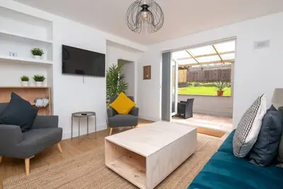 Image de Newly Refurbished Gem | Perfect | Alexa | Sleeps 6