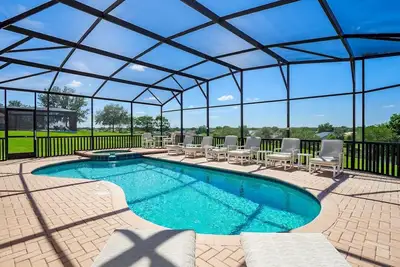 Sunset & Lake View 5bed 5Bath Villa on Windsor Hills