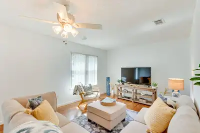 Image de Bright Navarre Vacation Rental, 2 Mi to Beach!
