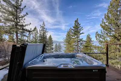 Image de Lilac Lodge at Skyland with Private Hot Tub and Lake Views, Sleeps 10
