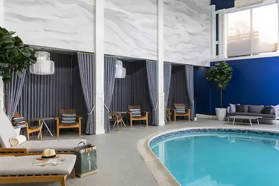 Image de Escape The Hustle and Bustle! Near Newport Mansions! with Indoor Pool!