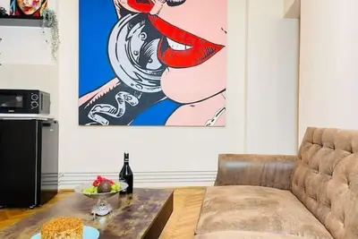Image de Cozy Two Room Apartment Victory Square