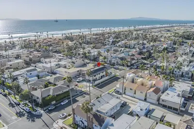 Image de Walk To The Beach Stunning Beach Home