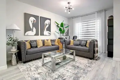 Image de Beautiful 3bed~close to Spruce Meadows~20% off weekly &25% off in October stays!