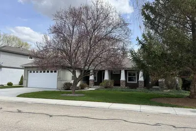 Image de Beautiful 3b/3b home in quiet neighborhood close to Banbury Golf Course