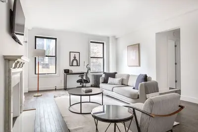 Image de Inviting Midtown 2br w/ Doorman & W/D, nr Central Park, by Blueground