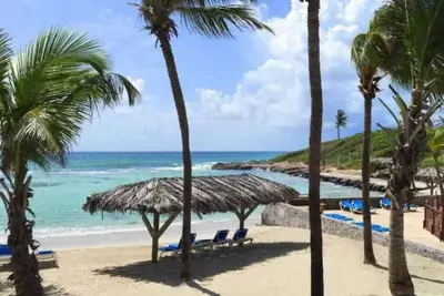 Image de Chrys's Enjoy, Manganao Hôtel, à 5 min de sa plage privée.