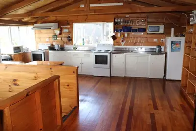 Image de Adventure Lodge. Budget Accommodation for Groups or Large Families