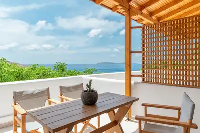 Maison de vacances 'Seaview Mastrozanne Studio 6 Andros' avec vue sur la mer, Wi-Fi et climatisation