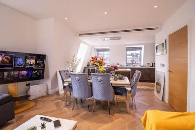 Image de 70 Wow Bayswater Maysa