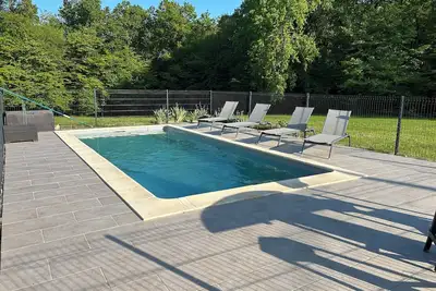 Image de Maison Ă la campagne avec piscine