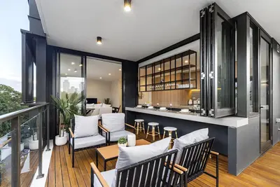 Image de Sunny Inner City Luxury With Park Views