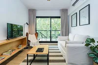Image de Stylish studio: WiFi / Balcony/ Gym/ Pool | Welcome2BA Team