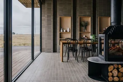 Image de Drummond Estate ~ Daylesford Macedon Region ~ Luxe home with heated plunge pool
