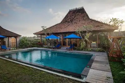 Image de Rumah Tyang Mengwi: located in the midst of a rice paddy — just north of Canggu!