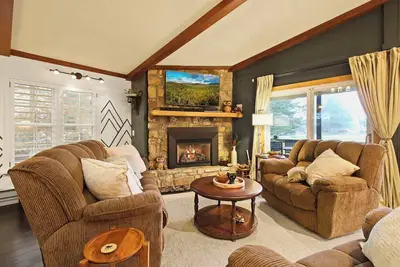Image de Hibernation Station: Golf Course Retreat
