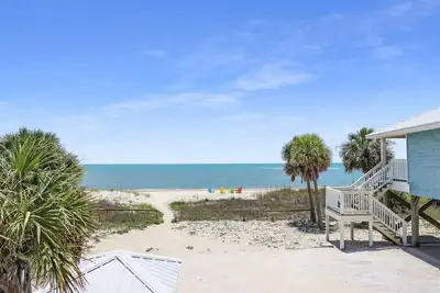 Image de Nearly Beachfront~ Spacious ~ Pet Friendly ~ Summer Breeze