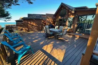Image de Ocean Cabin 19 with Jacuzzi and Spacious Deck w/ Seating (Private Beach Owned by White Rock Resort)