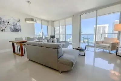 Image de 40a Exclusive 3 bedrooms apartment w/Amazing View