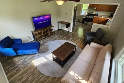 Image de Spacious 3 Bedroom Apartment!