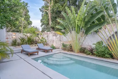 Image de The Horseshoe - spacious pool & sunset roof terrace