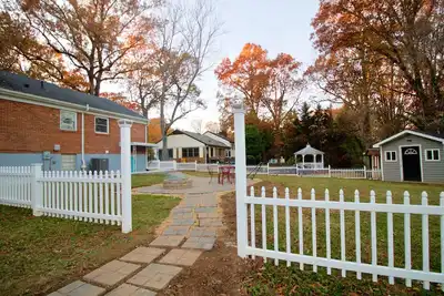 Image de Walk to Liberty U Guest House!