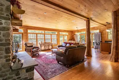 Image de Pine Trails Lodge- 2025-Str-0168