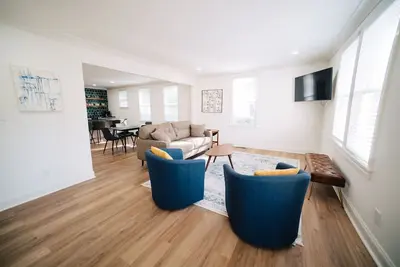 Image de SoKno Bungalow*Walk to Downtown