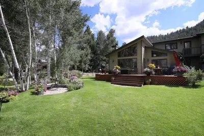 Image de Peaceful Mountain Retreat minutes from Vail\/Beaver Creek Ski Resorts & Golf