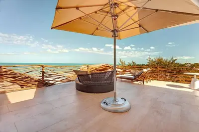 Your Home Away From Home! Onsite Pool, Close to Paseo Kuka Beach Path