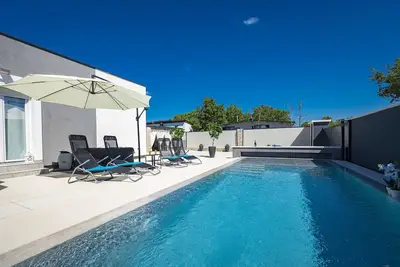 Image de Villa Marsel (4+2) - Private Pool and Jacuzzi