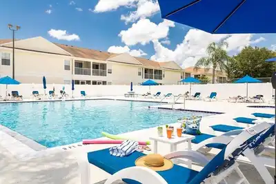 Image de Stay Near the Magic! Spacious 3br Getaway Close to Disney