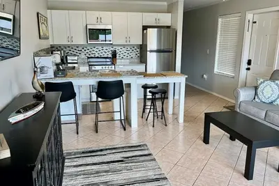 Image de Steinhatchee Place Condo Unit 205-1\/1 Recently upgraded with premium features