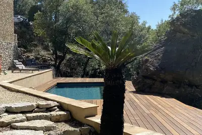 Image de maison de campagne avec piscine