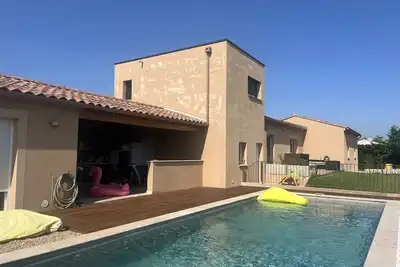 Image de Maison familiale contemporaine à 10 min d orange et des dentelles de montmirail