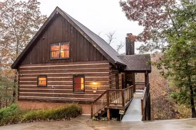 Image de Kallithea ~ Modern rustic luxury on the peaceful side of the Smokies!