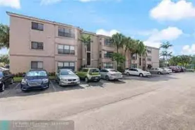 Image de *Location* Centrally located 1\/1 condo near South Florida's popular attractions