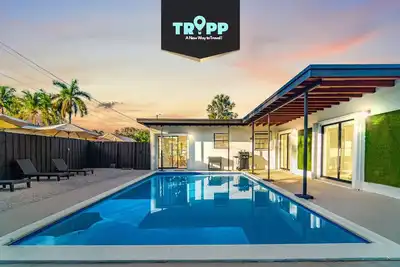 Image de Modern Pool Home - Great for Families.