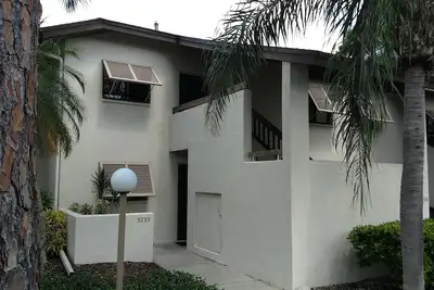Image de 2 Bedroom 2 Bathroom Condo with Lovely Lanai overlooking the 16th hole with two lakes