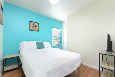 Image de Cozy Condo near Att & more!
