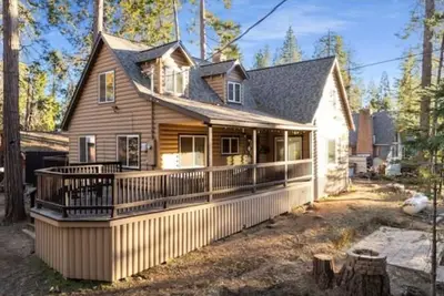 Image de The Rustic Bear and Cozy Cabin